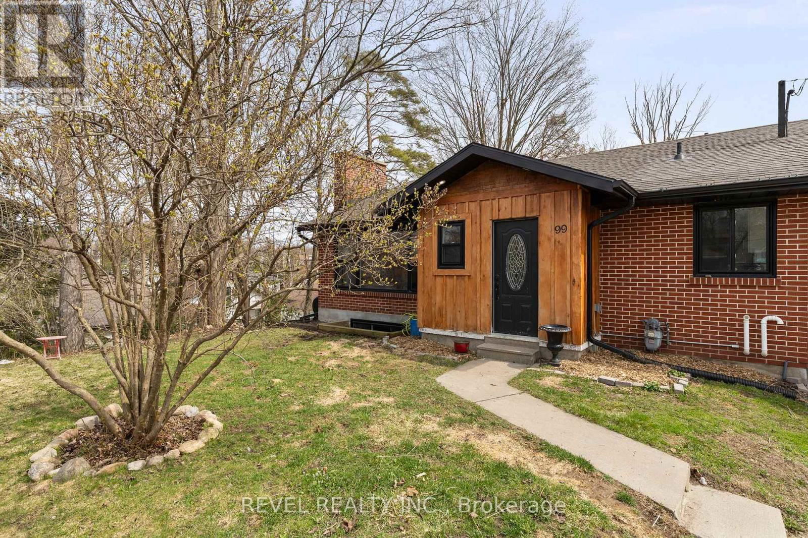 99 WELLINGSTON STREET EAST Image 3