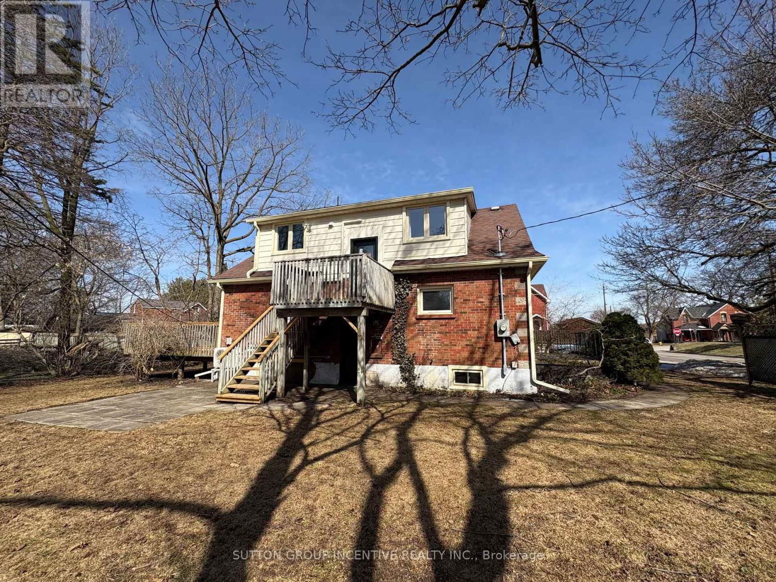 Upper - 20 BAYVIEW DRIVE Image 2