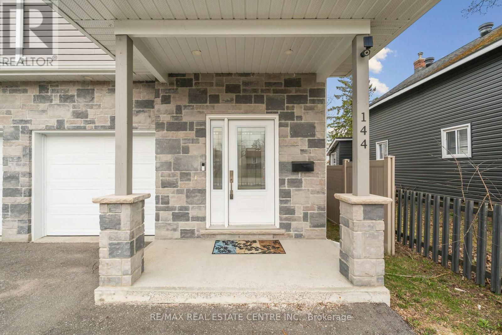144 MEMORIAL AVENUE Image 2