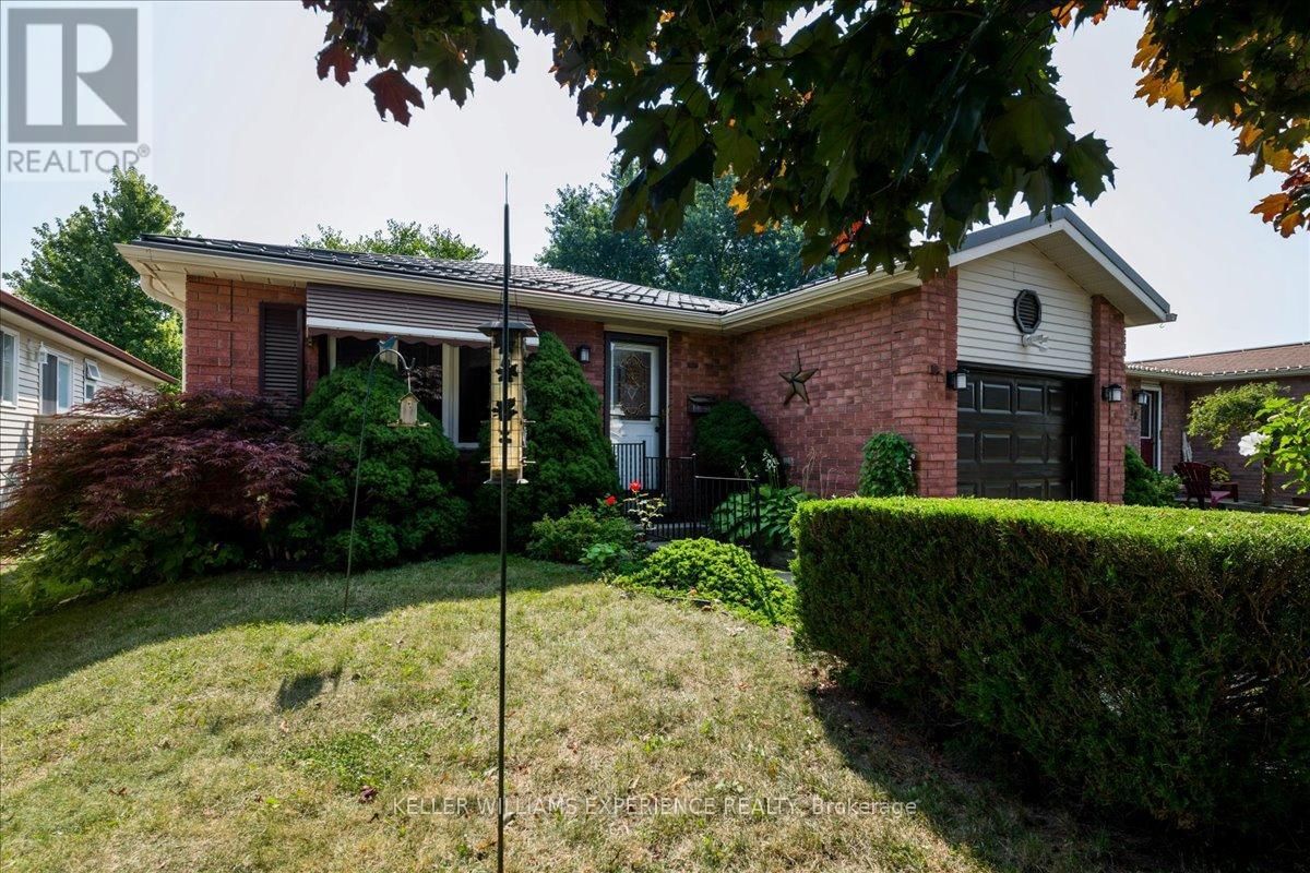 92 HICKLING TRAIL Image 1
