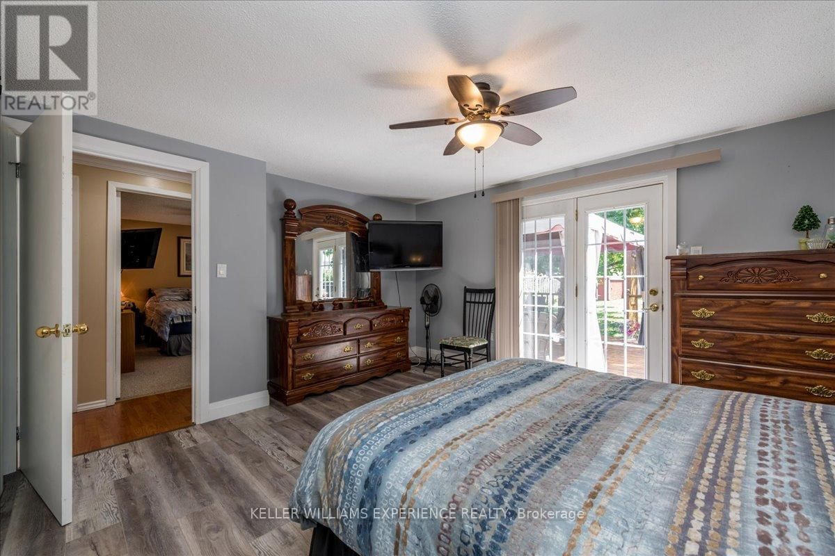 92 HICKLING TRAIL Image 14