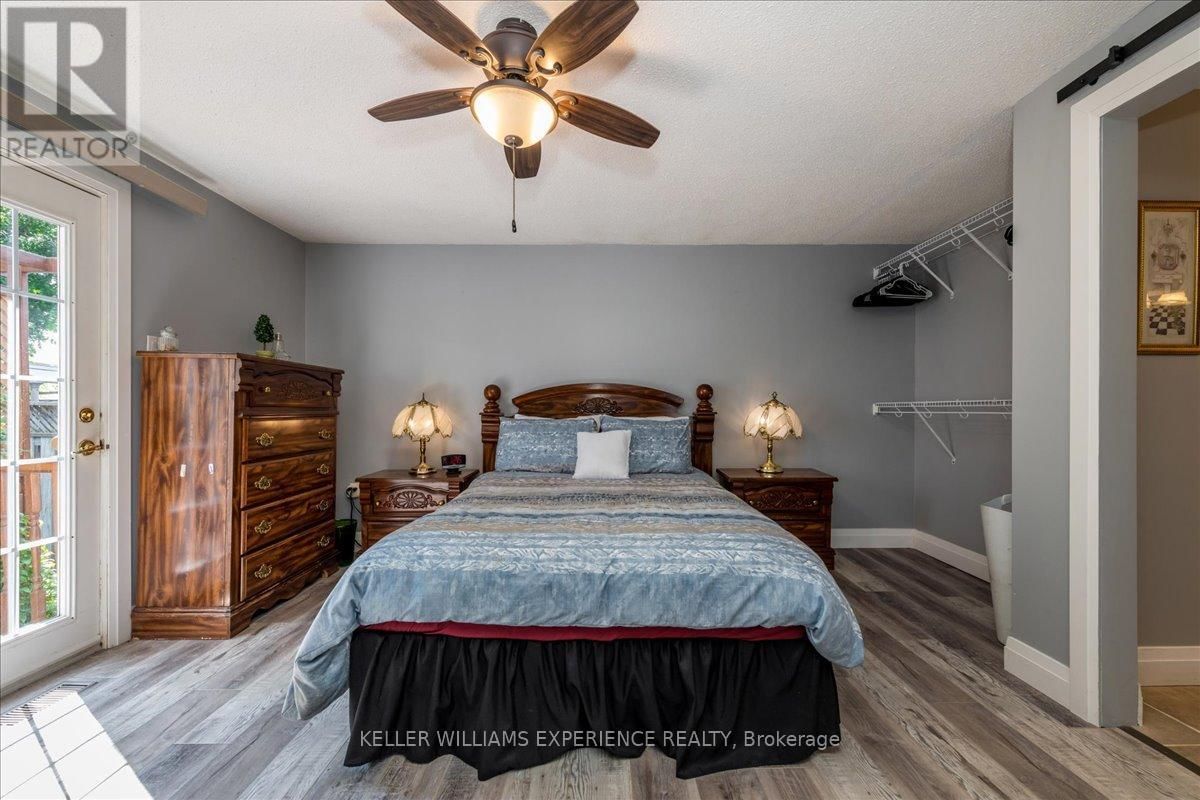 92 HICKLING TRAIL Image 16
