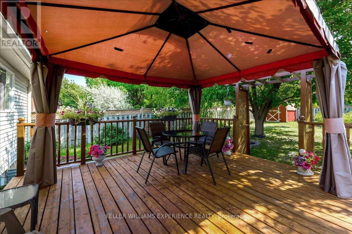 92 HICKLING TRAIL Image 30