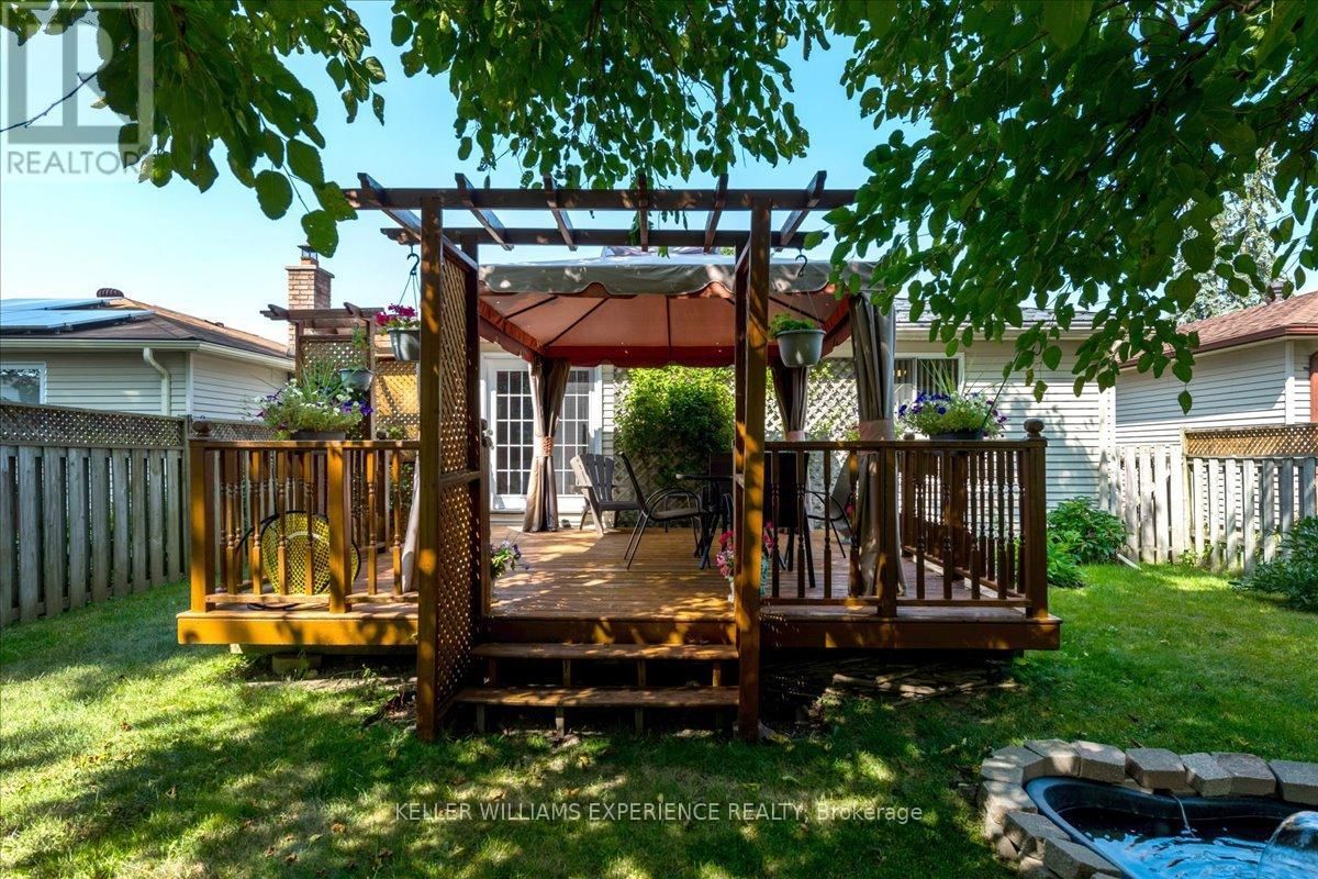92 HICKLING TRAIL Image 32
