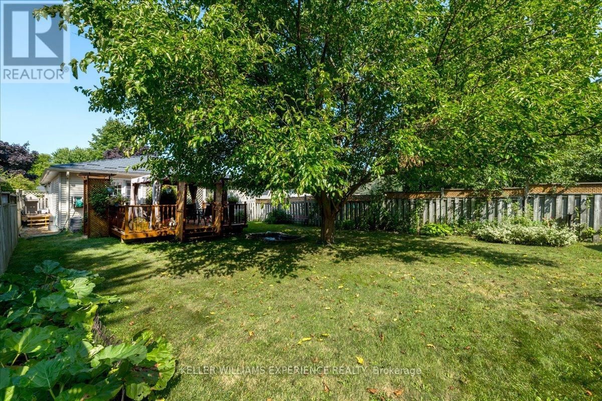 92 HICKLING TRAIL Image 33