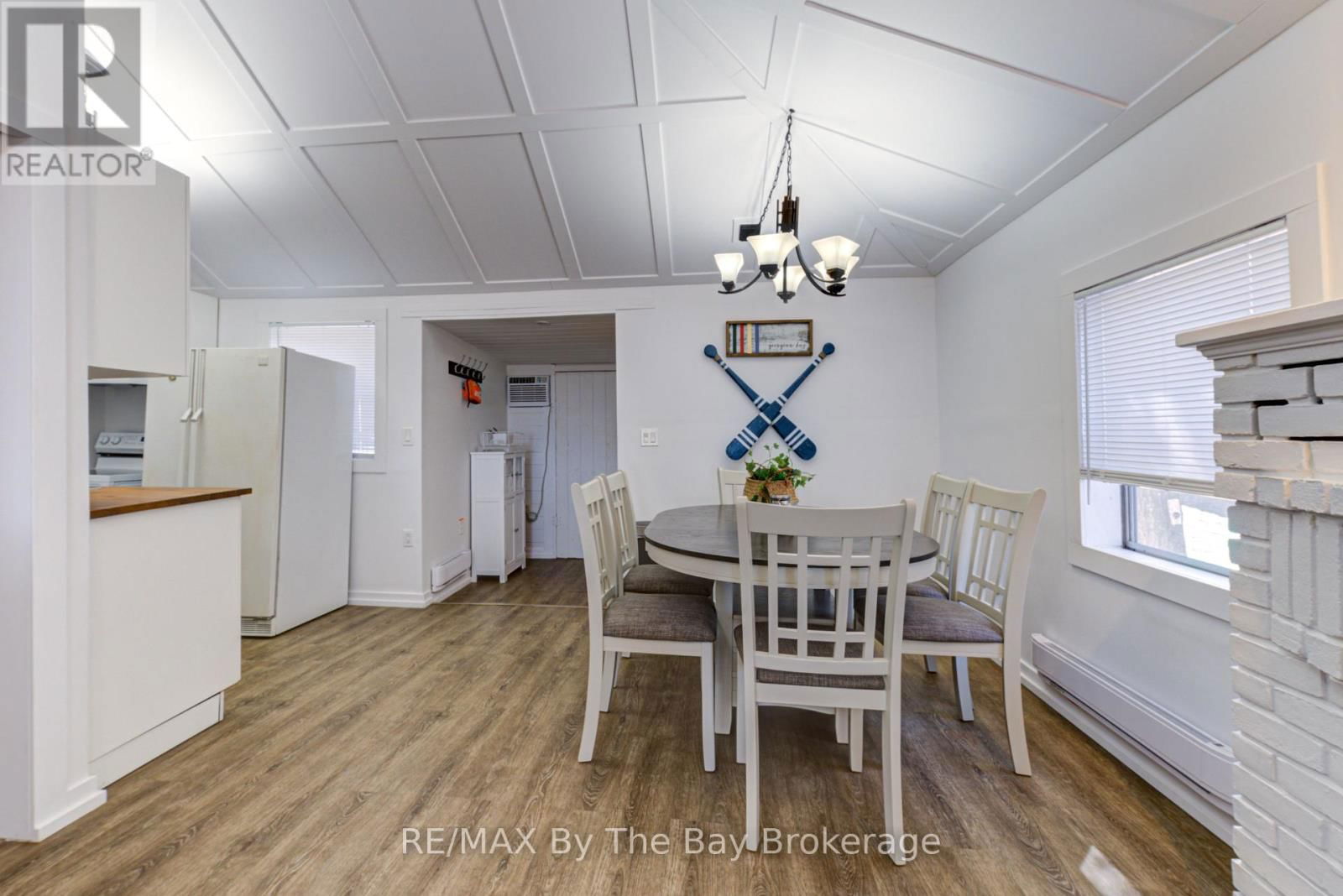 278 COASTLINE DRIVE Image 18