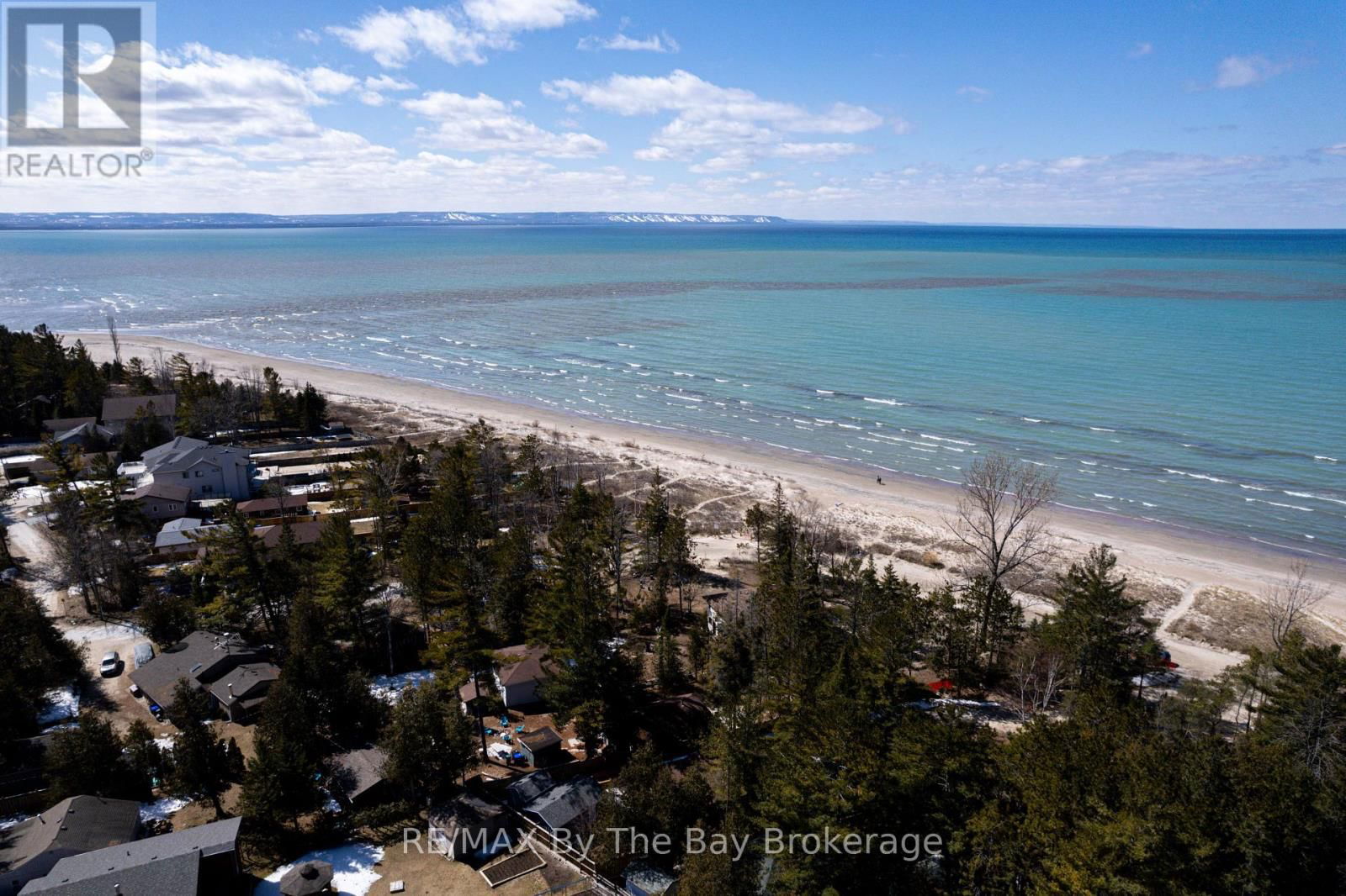 278 COASTLINE DRIVE Image 4