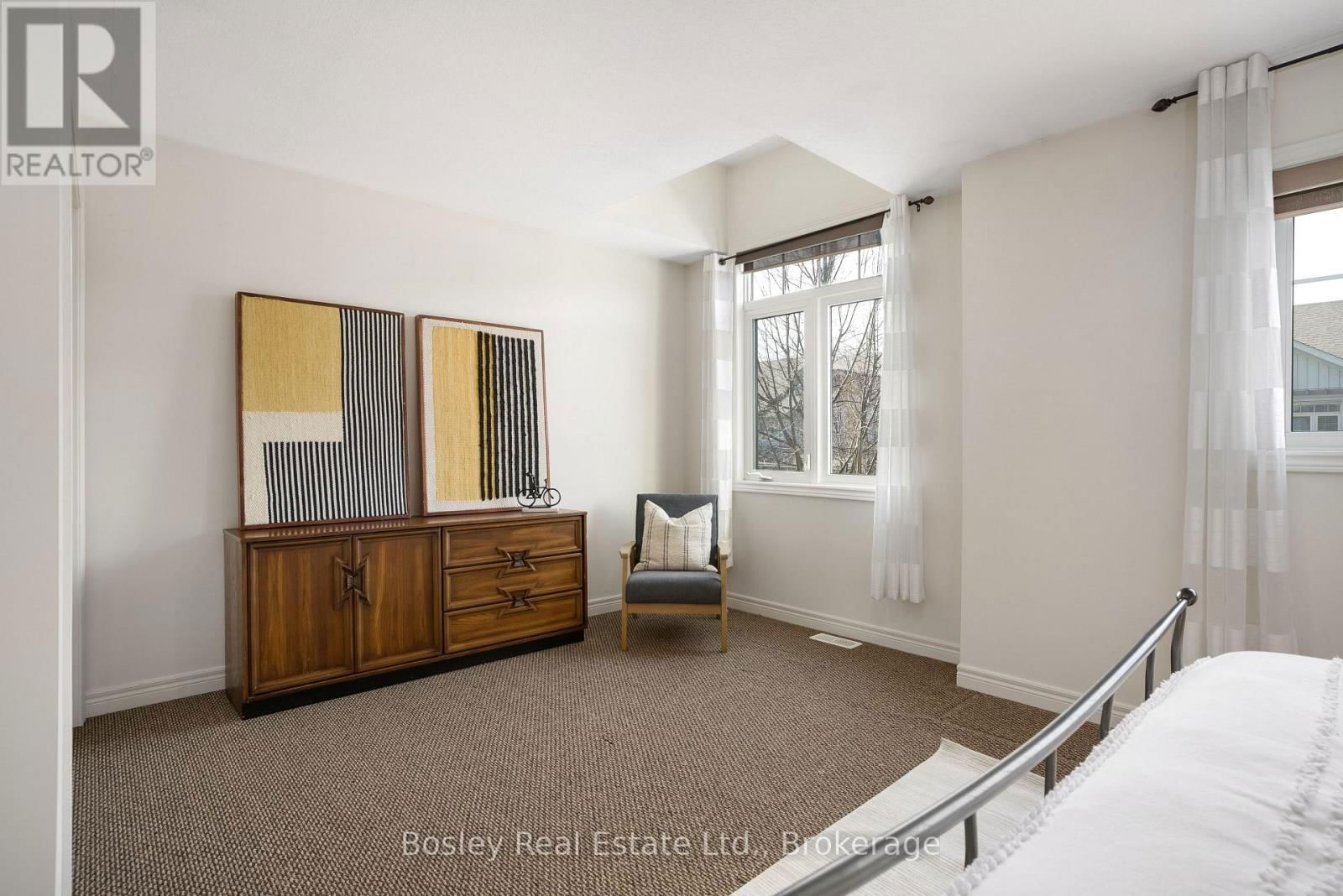 41 SILVER GLEN BOULEVARD Image 17