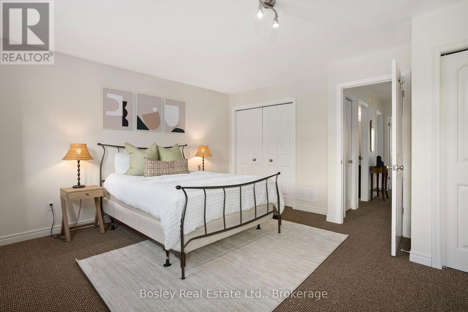 41 SILVER GLEN BOULEVARD Image 18