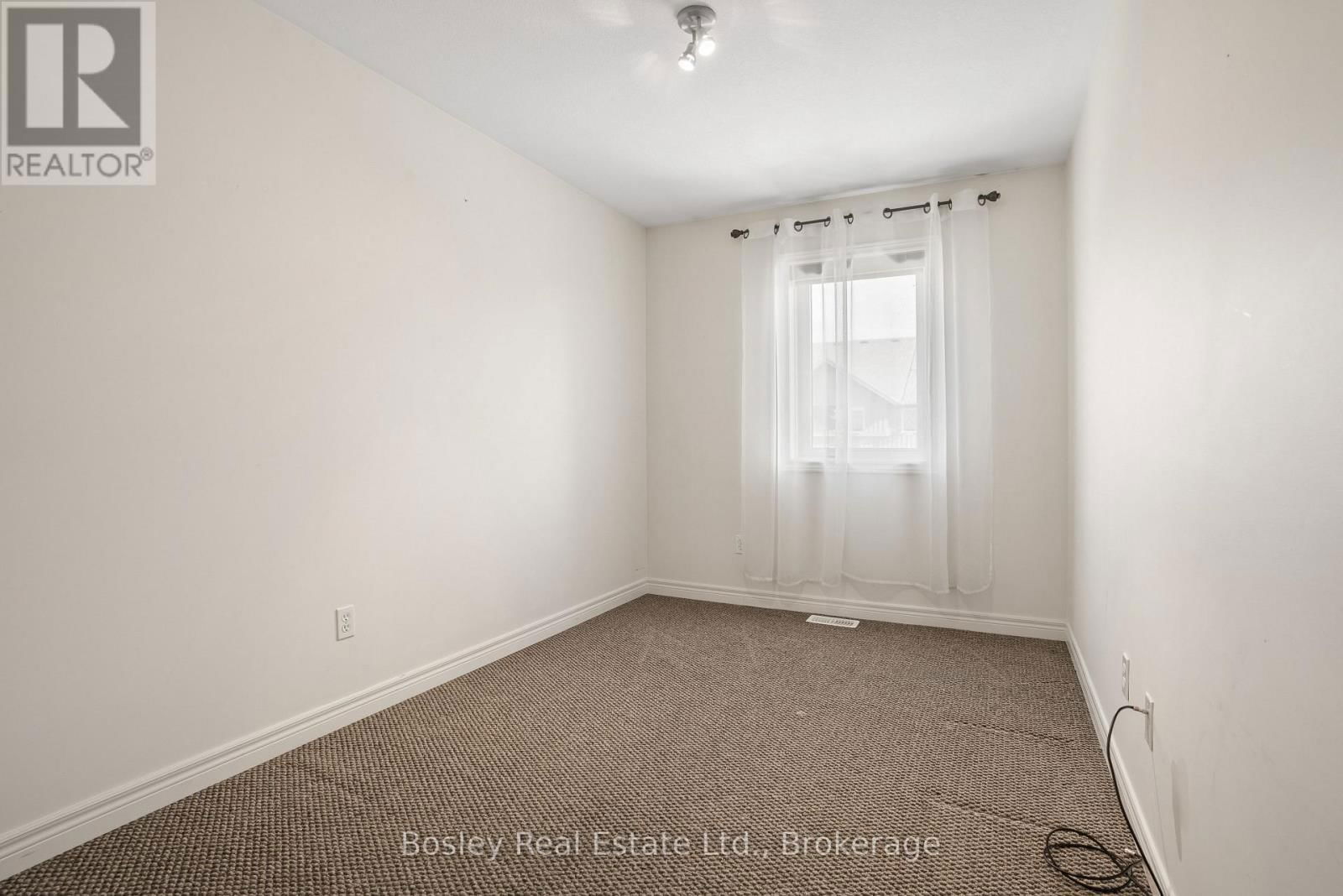 41 SILVER GLEN BOULEVARD Image 21