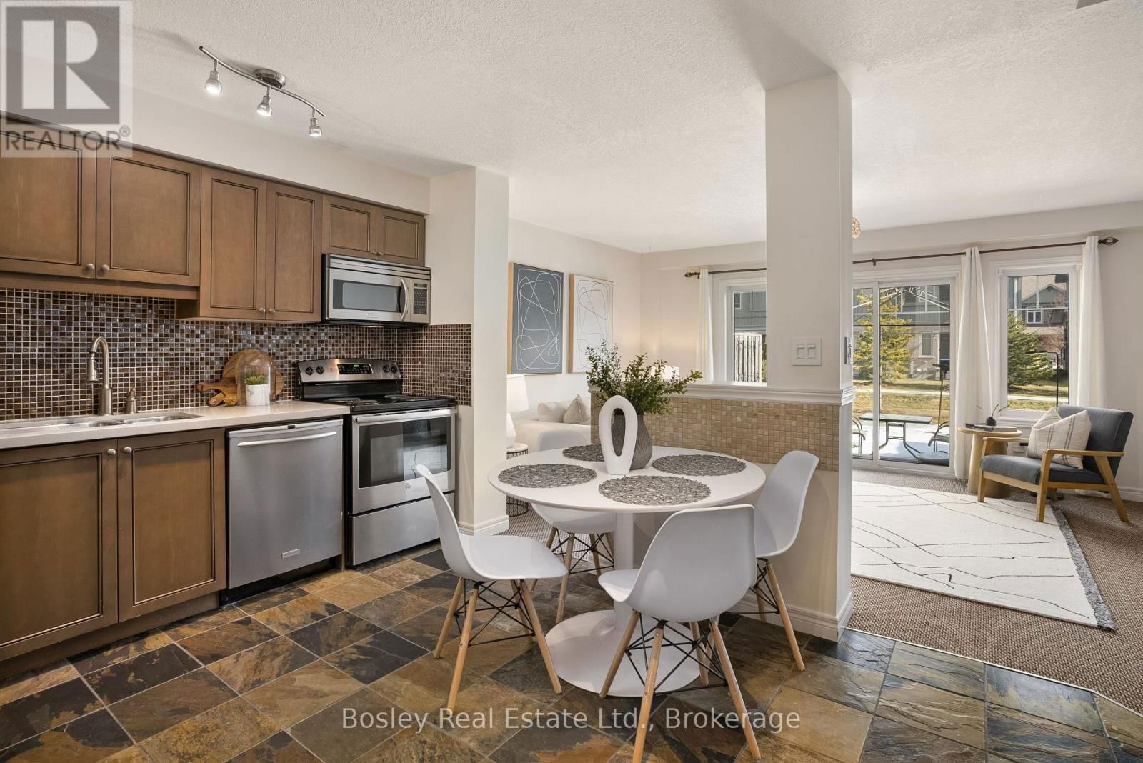 41 SILVER GLEN BOULEVARD Image 6