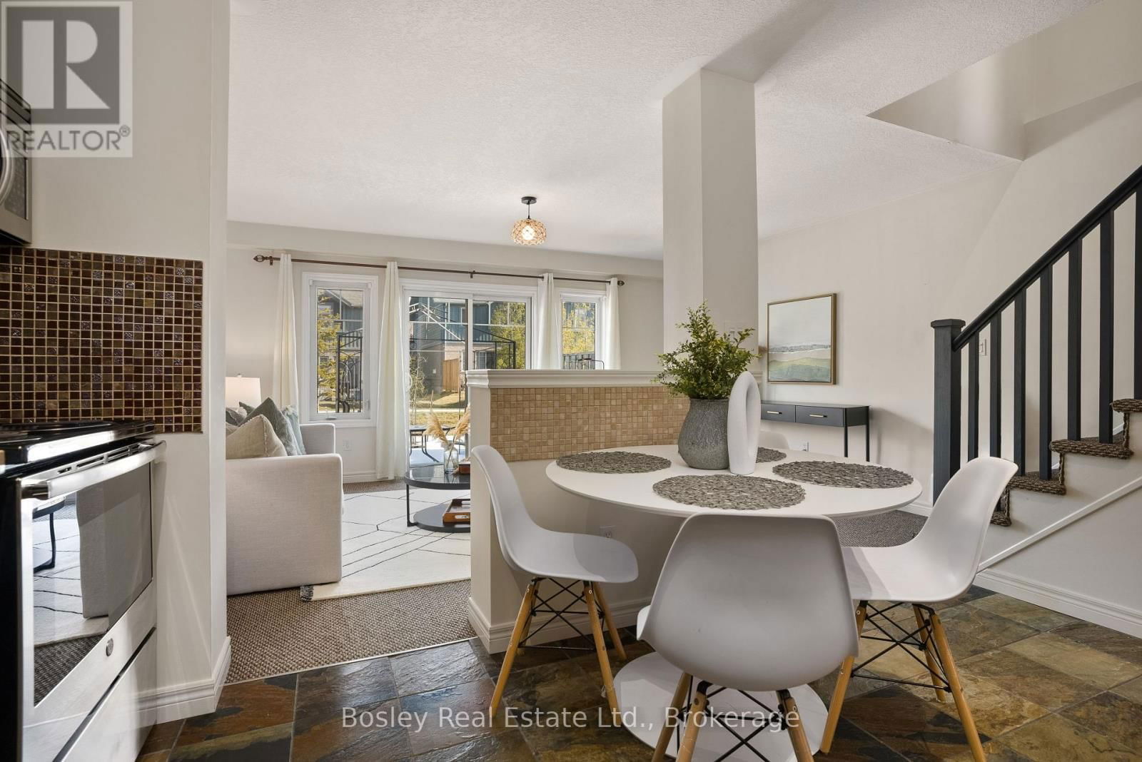 41 SILVER GLEN BOULEVARD Image 7