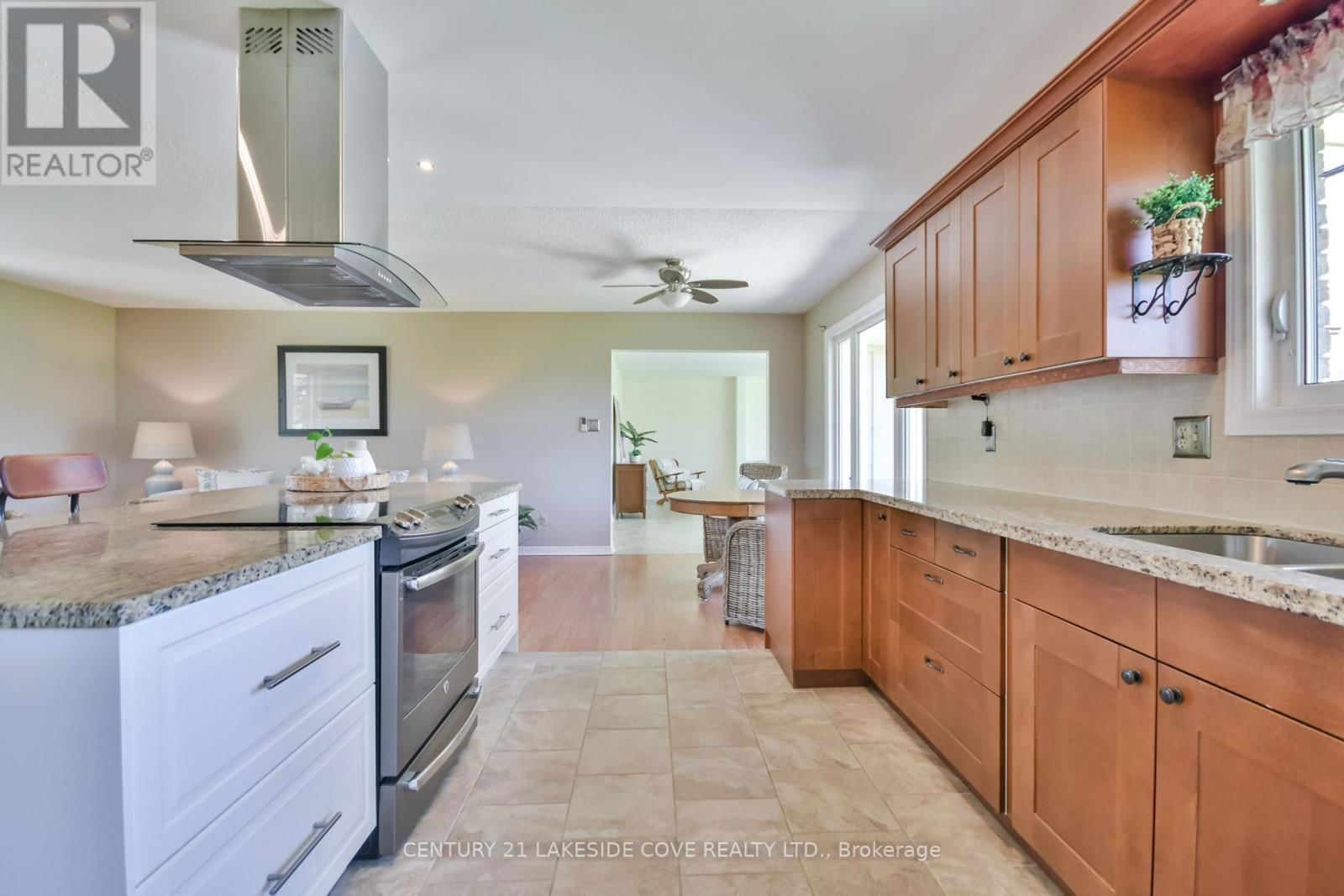 121 BAYSHORE DRIVE Image 13