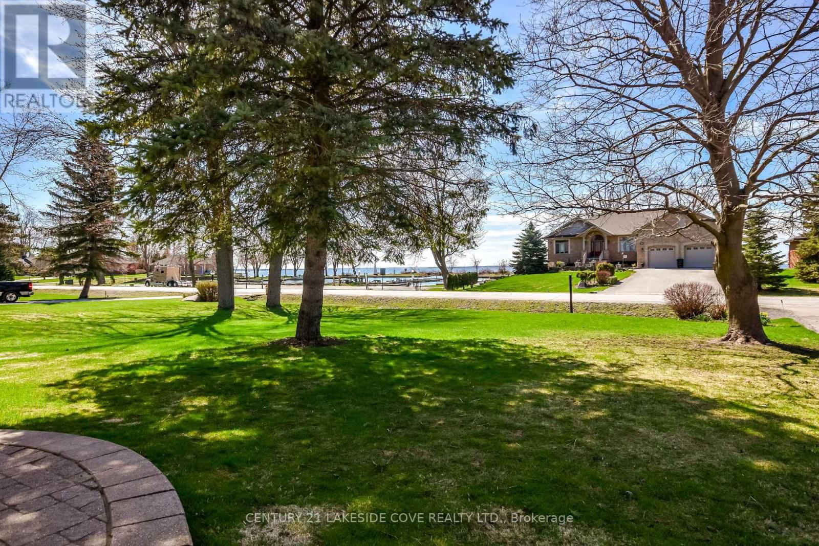 121 BAYSHORE DRIVE Image 36