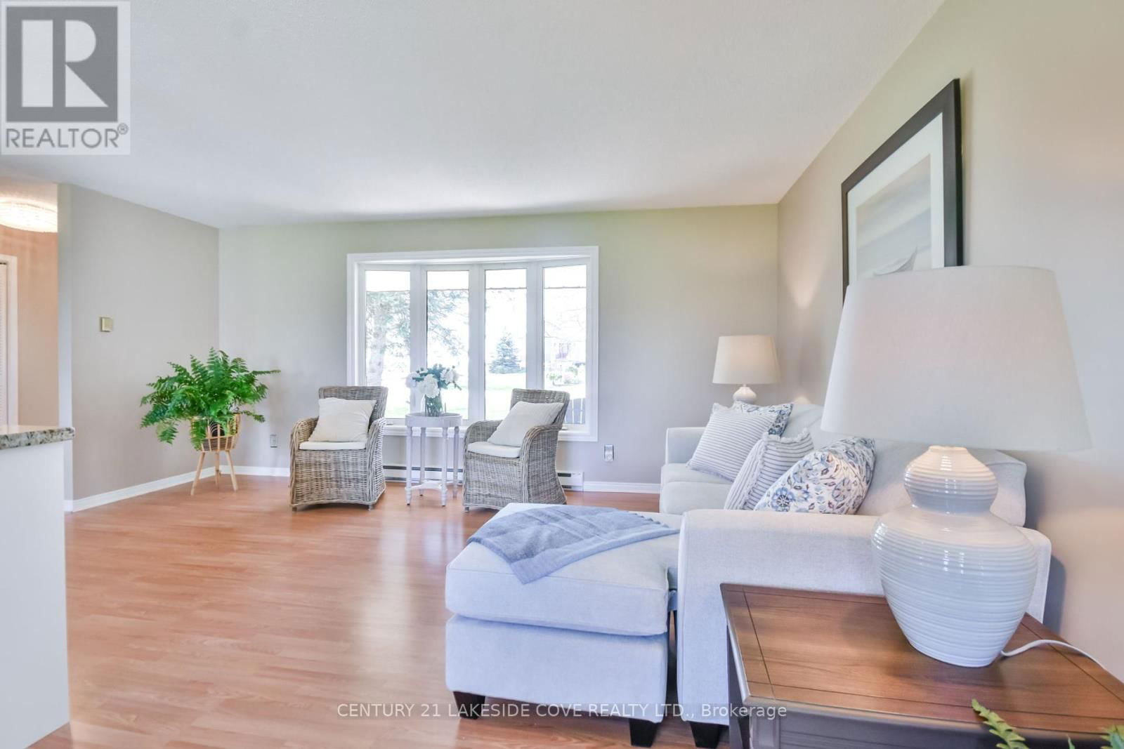 121 BAYSHORE DRIVE Image 8