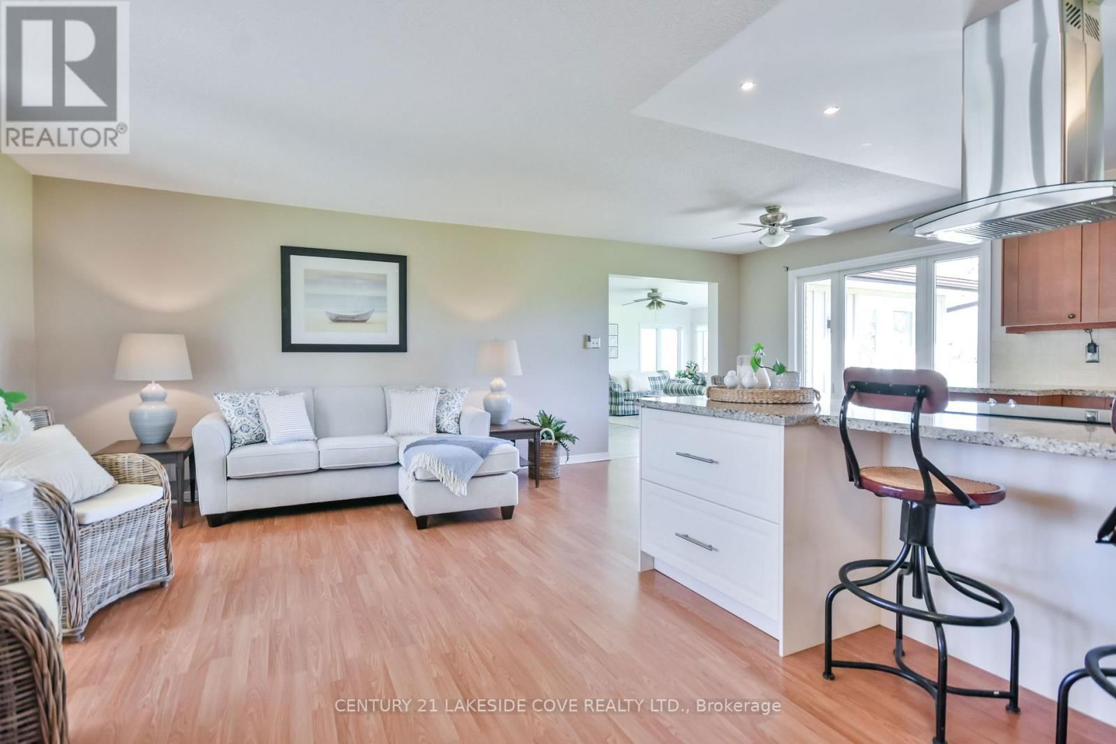 121 BAYSHORE DRIVE Image 9
