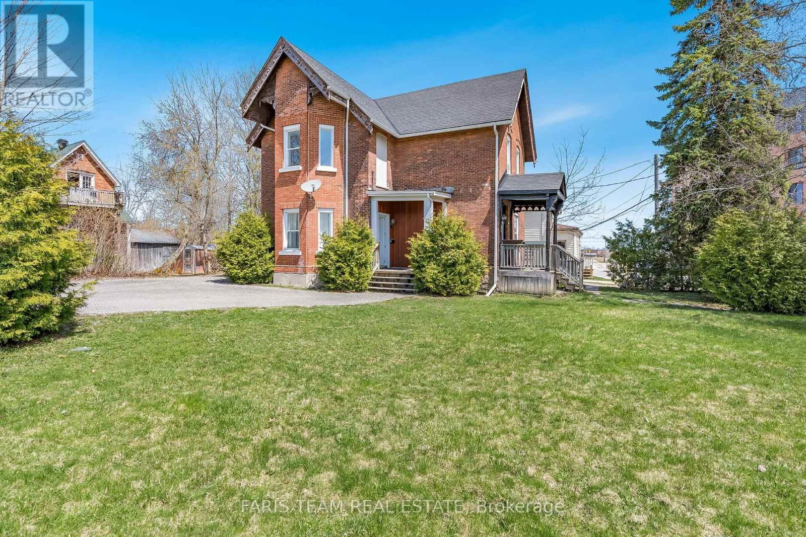 56 BARRIE ROAD Image 1
