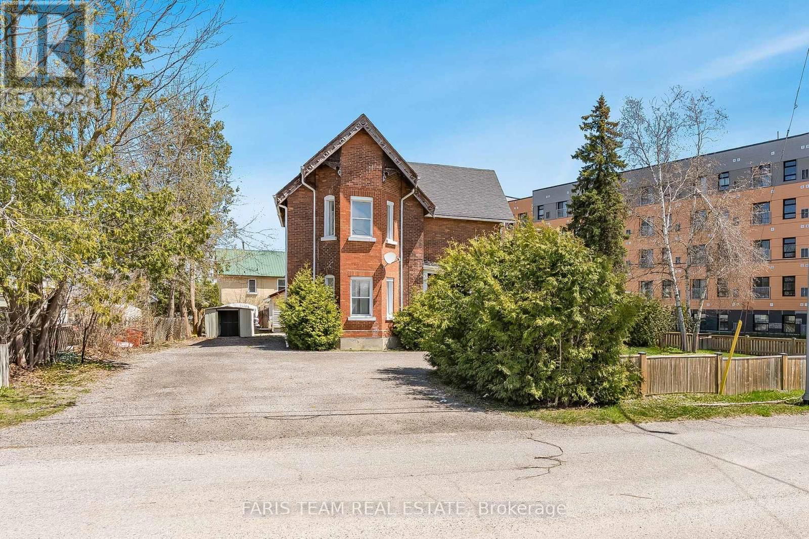 56 BARRIE ROAD Image 22
