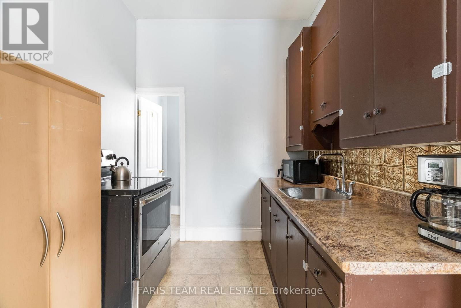 56 BARRIE ROAD Image 5
