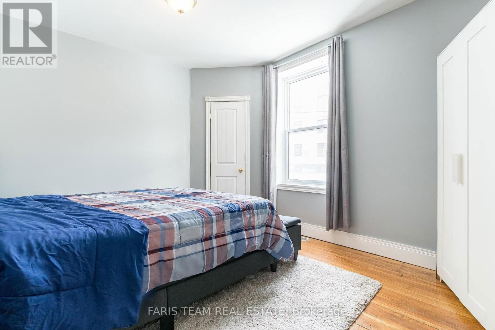 56 BARRIE ROAD Image 8