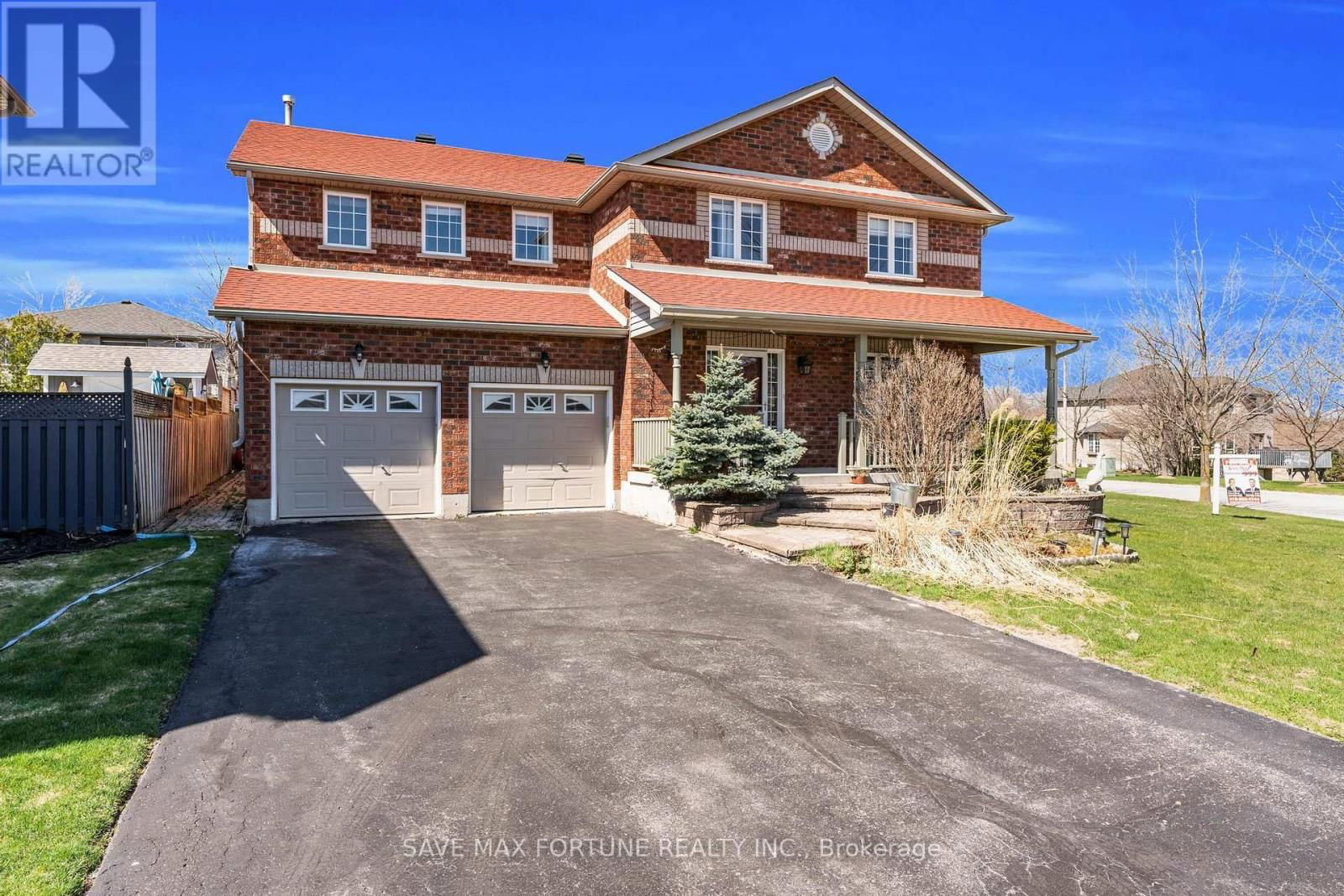 27 CAPILANO COURT Image 2