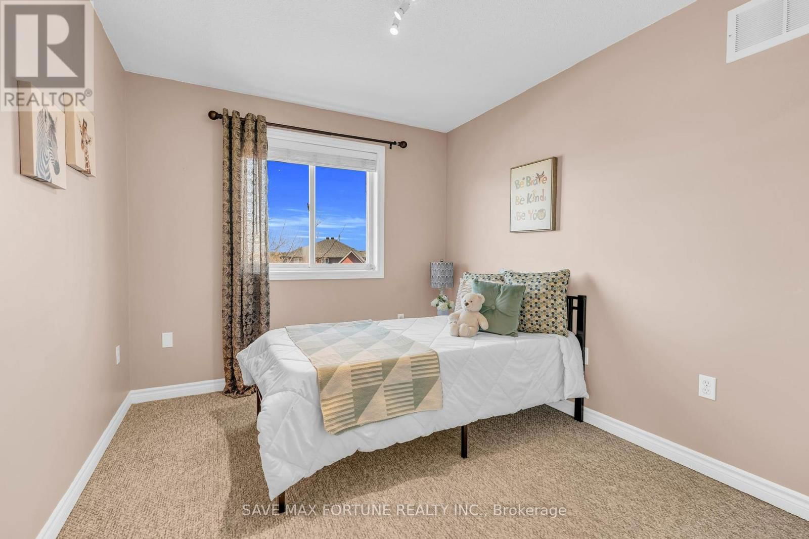 27 CAPILANO COURT Image 23