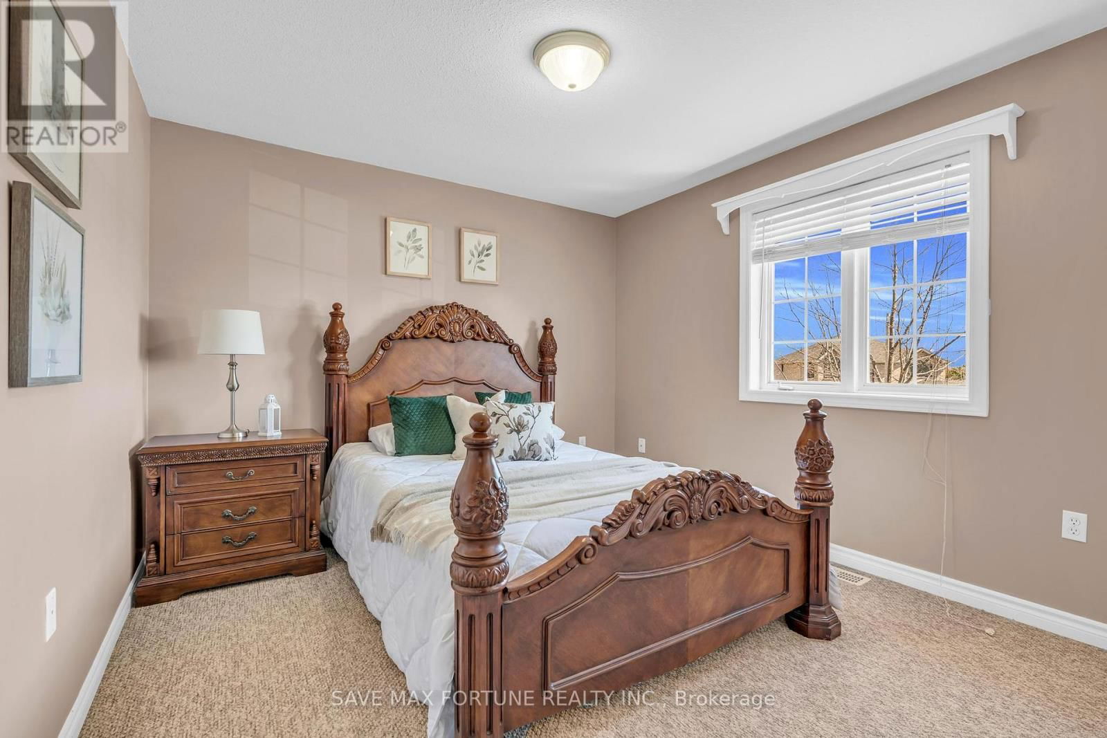 27 CAPILANO COURT Image 24