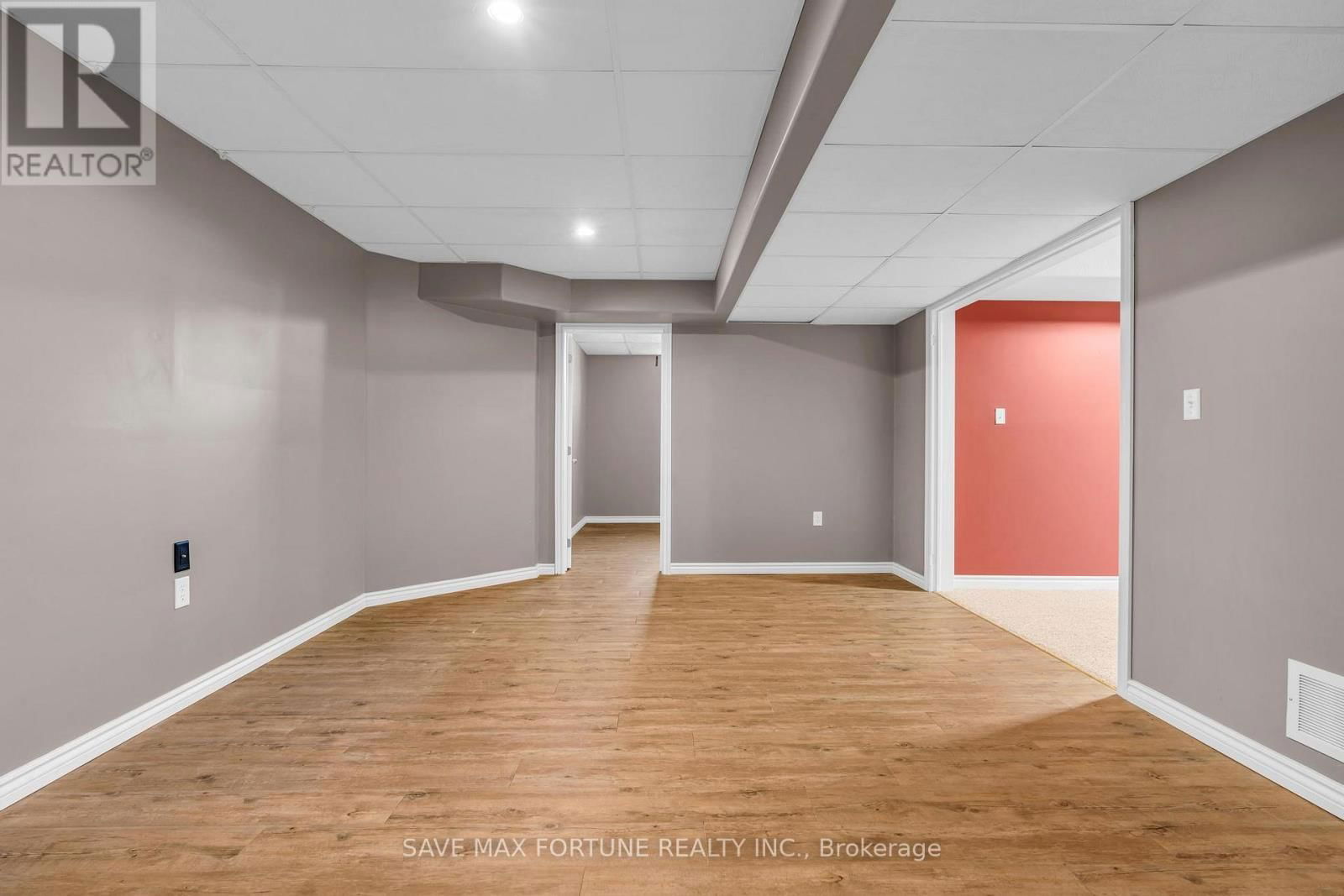 27 CAPILANO COURT Image 27