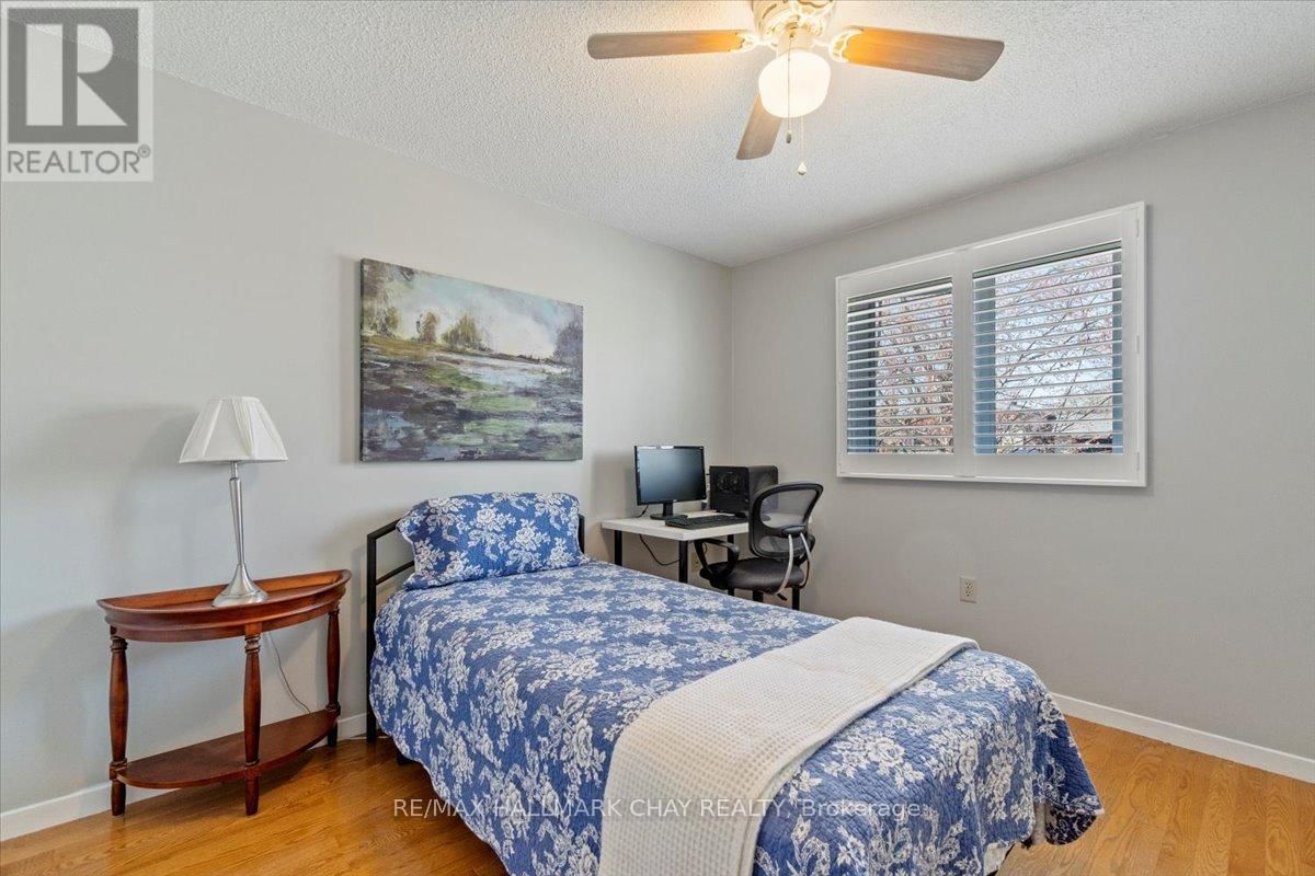 13 FORD STREET Image 22