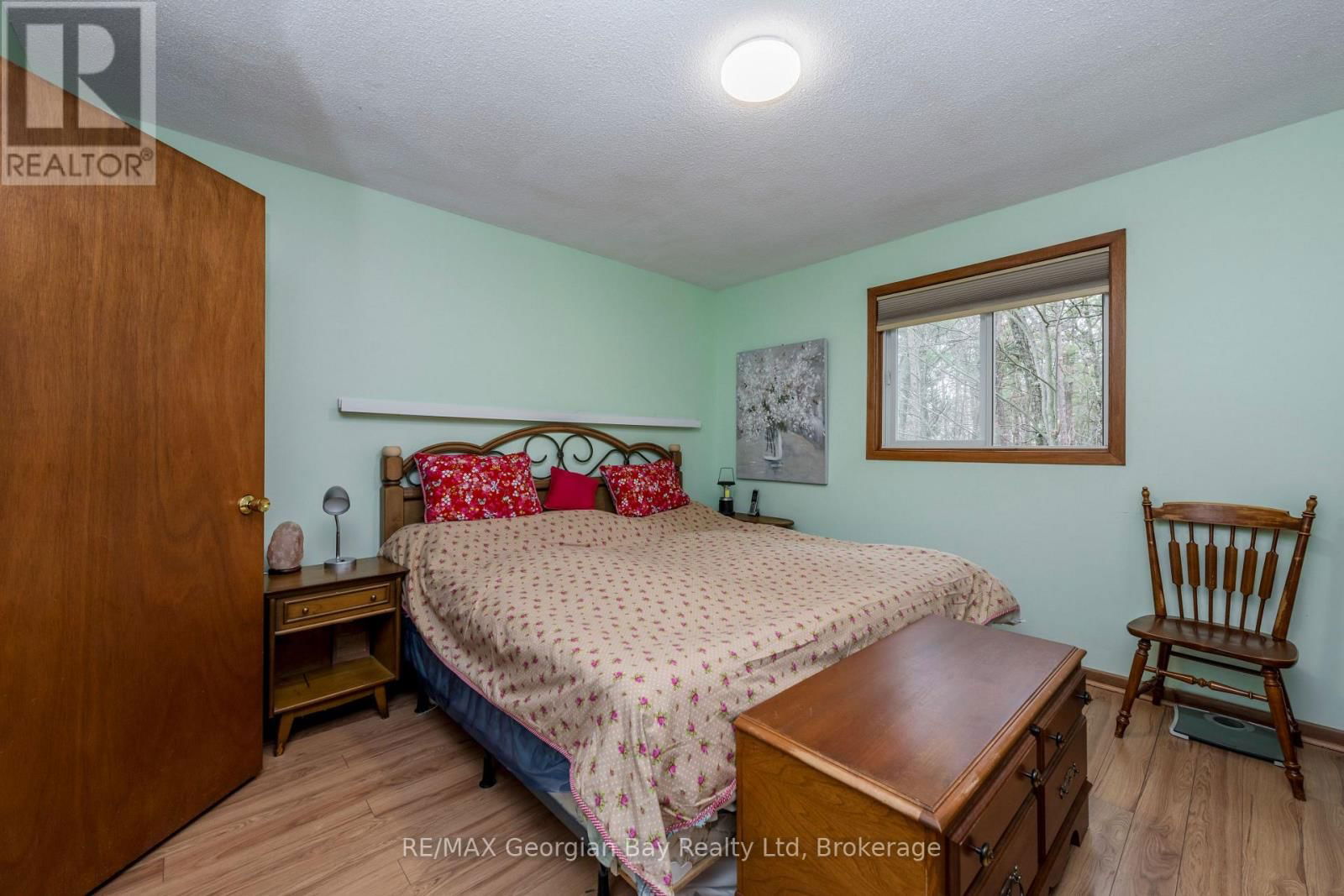1246 TINY BEACHES ROAD NORTH Image 15