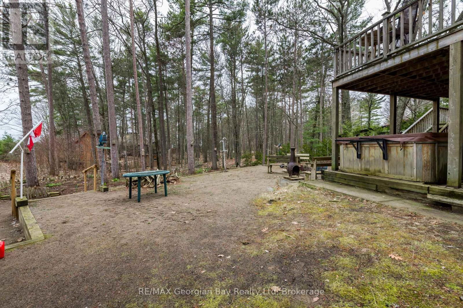 1246 TINY BEACHES ROAD NORTH Image 33