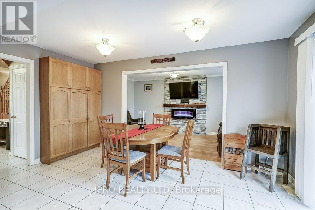 9 TIMOTHY LANE Image 20