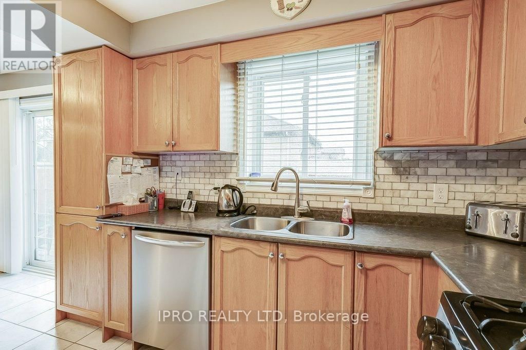9 TIMOTHY LANE Image 22