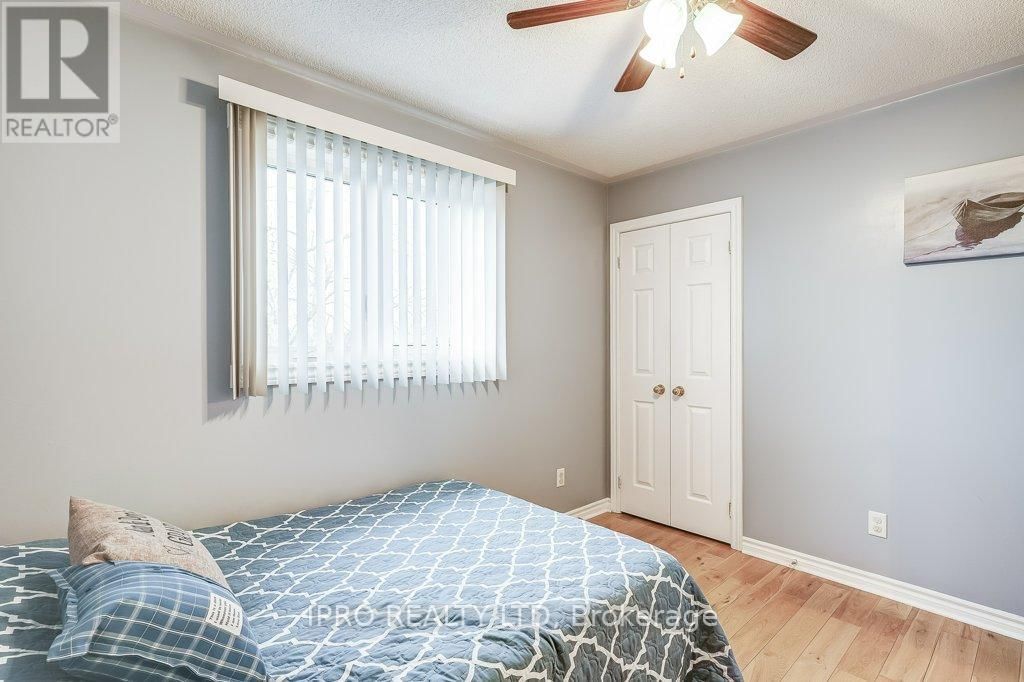 9 TIMOTHY LANE Image 35
