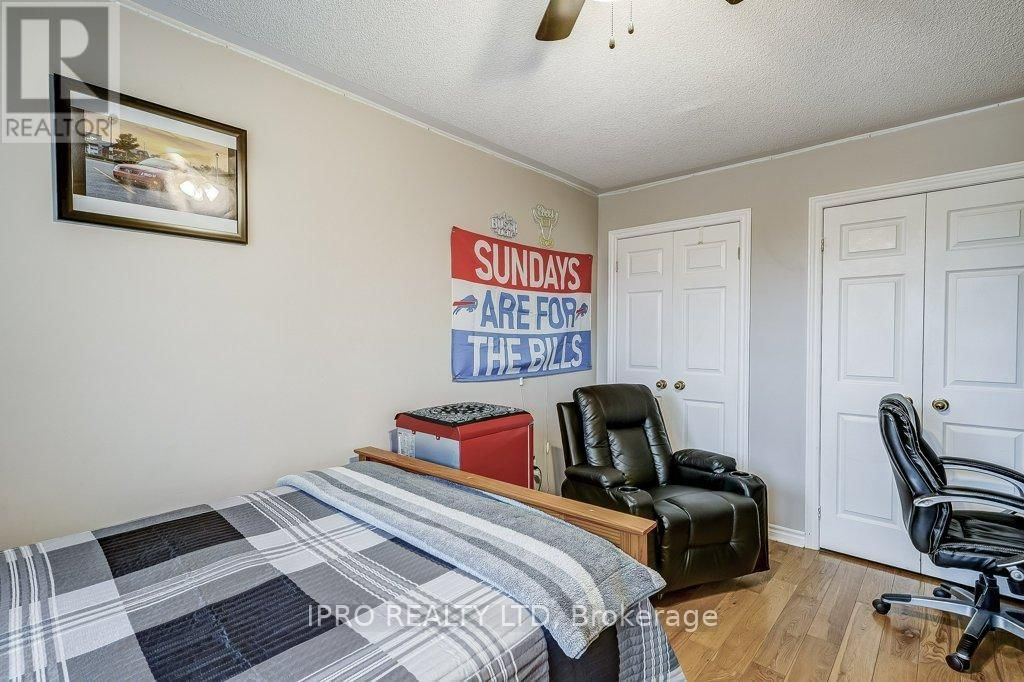 9 TIMOTHY LANE Image 40