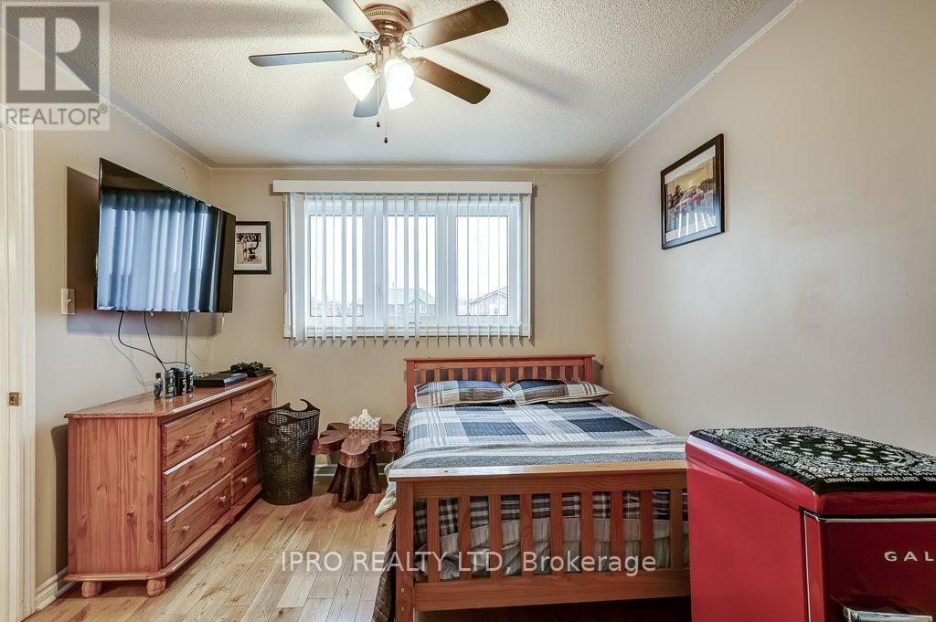 9 TIMOTHY LANE Image 41