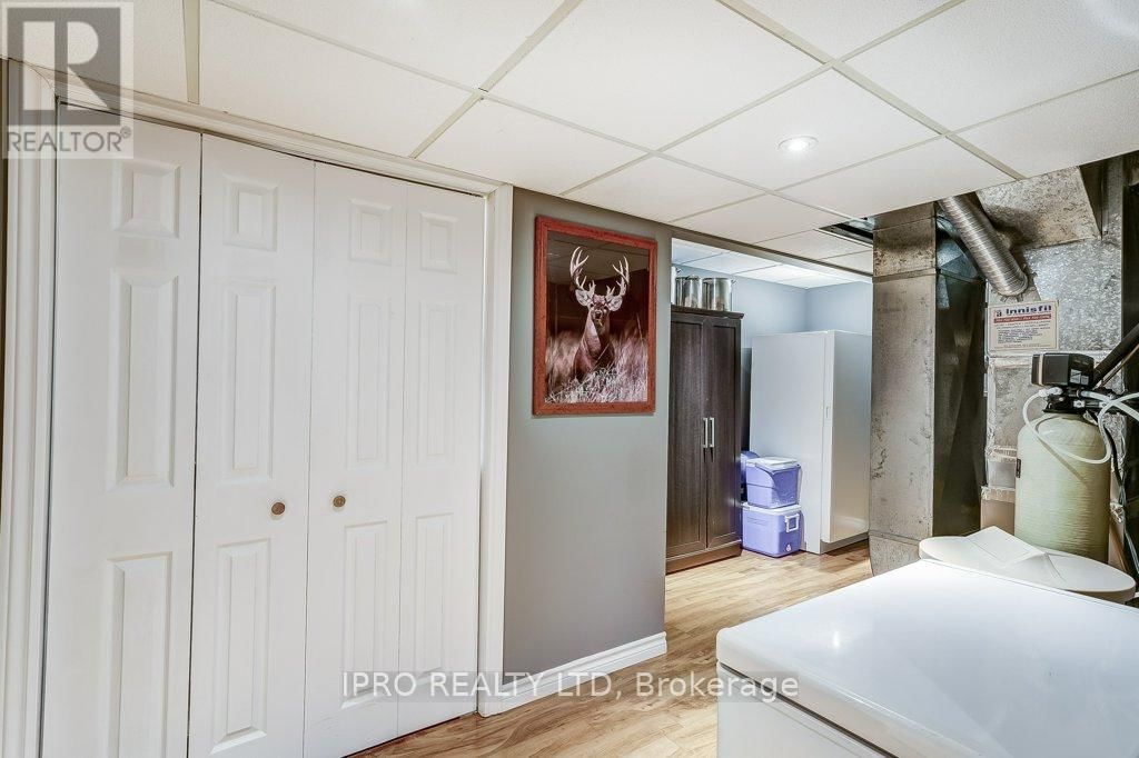 9 TIMOTHY LANE Image 44