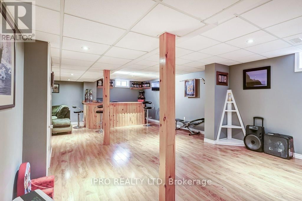 9 TIMOTHY LANE Image 46