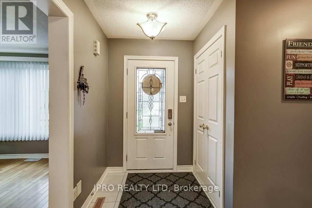 9 TIMOTHY LANE Image 6