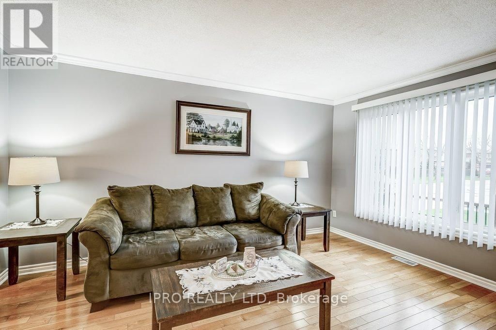 9 TIMOTHY LANE Image 8