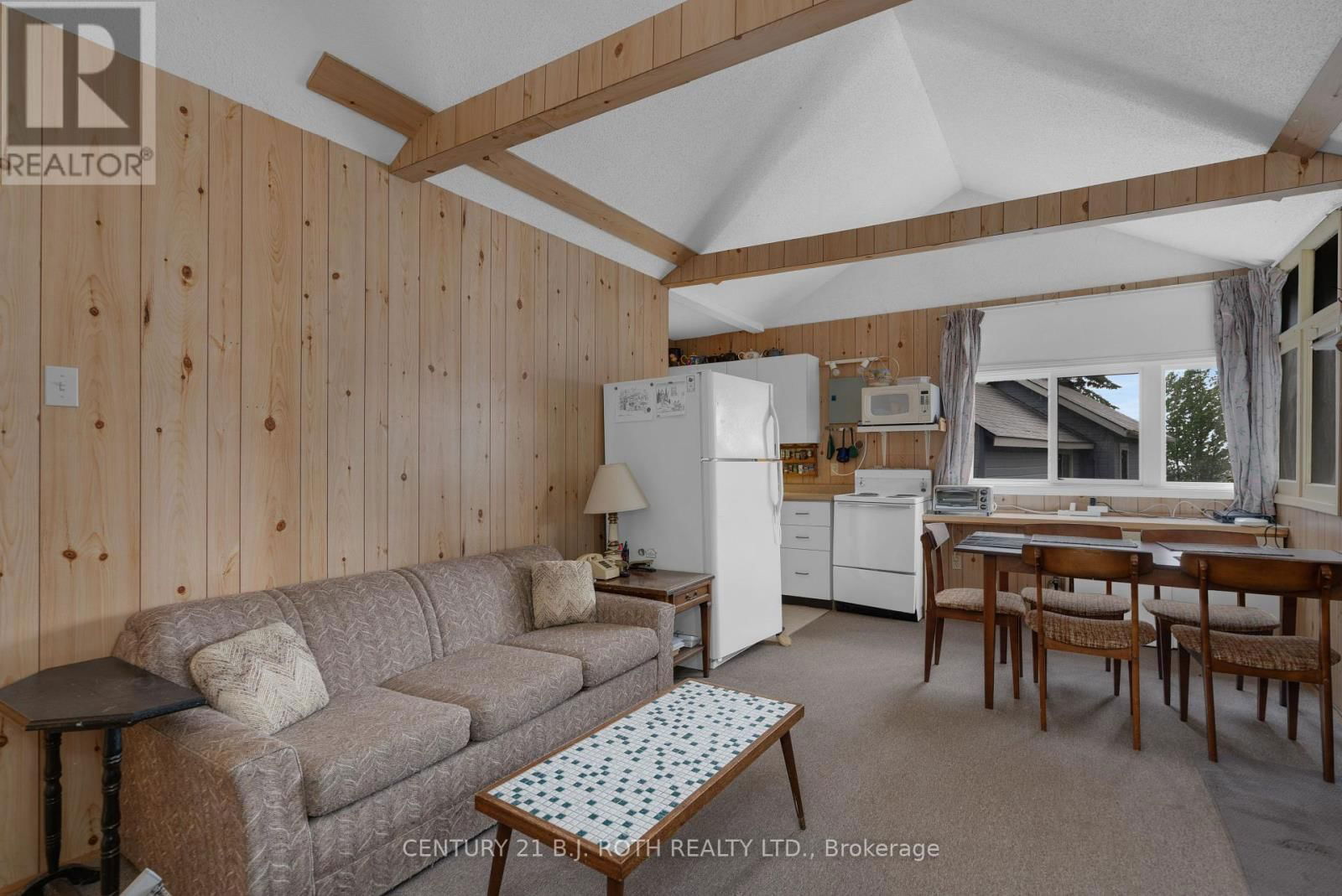 2026 TINY BEACHES ROAD SOUTH Image 12