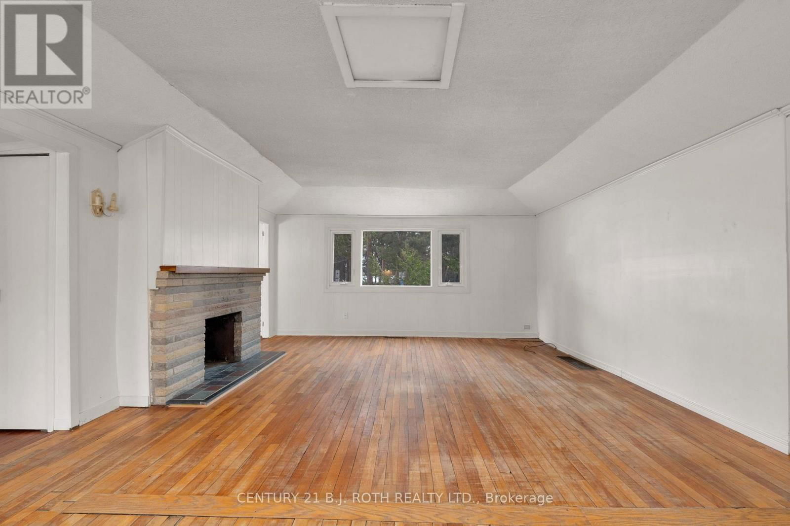 2026 TINY BEACHES ROAD SOUTH Image 17