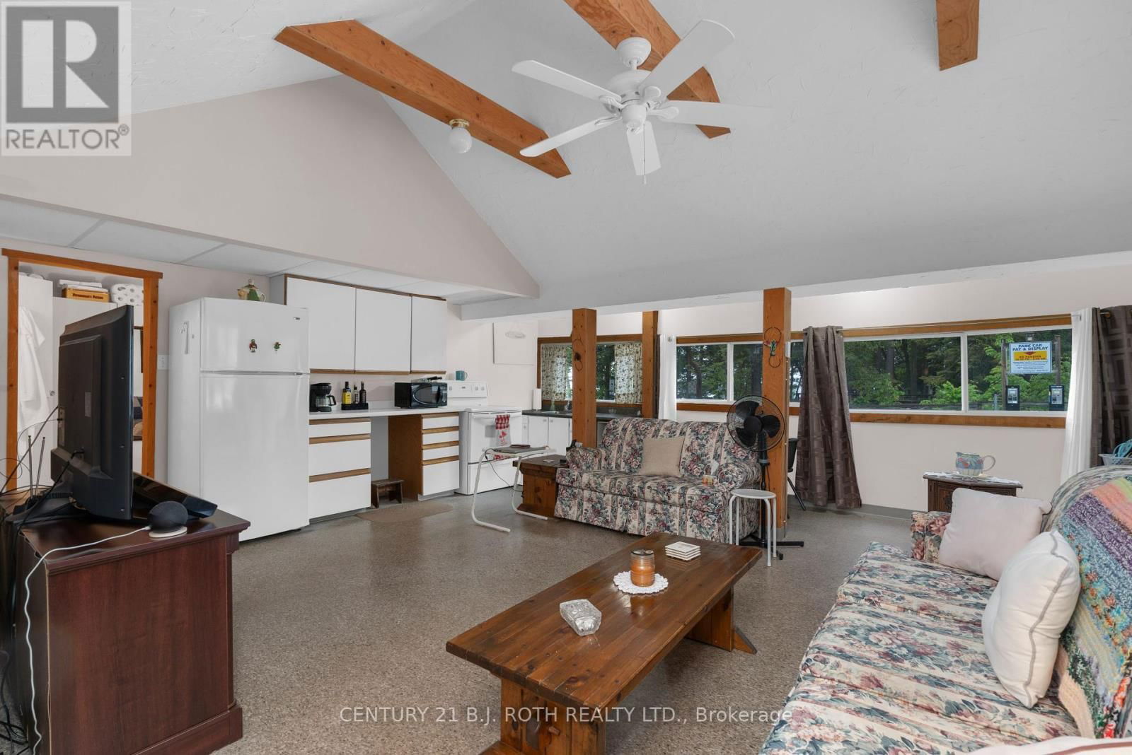 2026 TINY BEACHES ROAD SOUTH Image 21