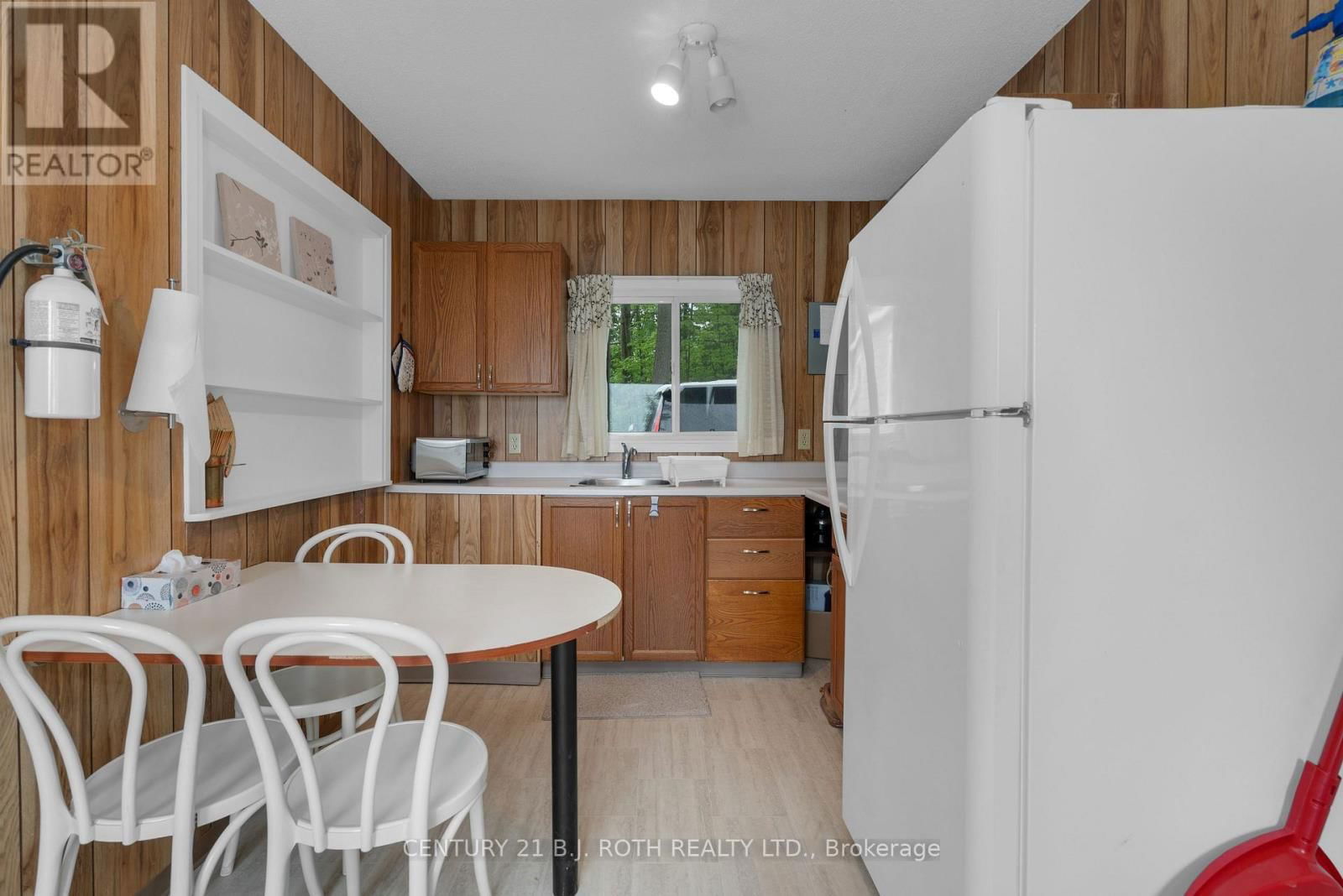 2026 TINY BEACHES ROAD SOUTH Image 24