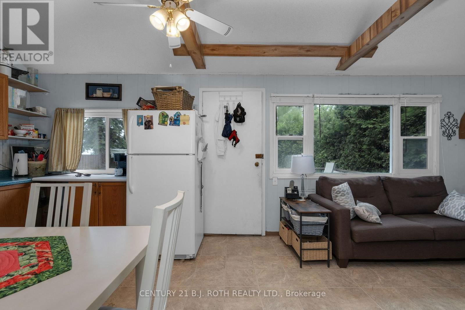 2026 TINY BEACHES ROAD SOUTH Image 32