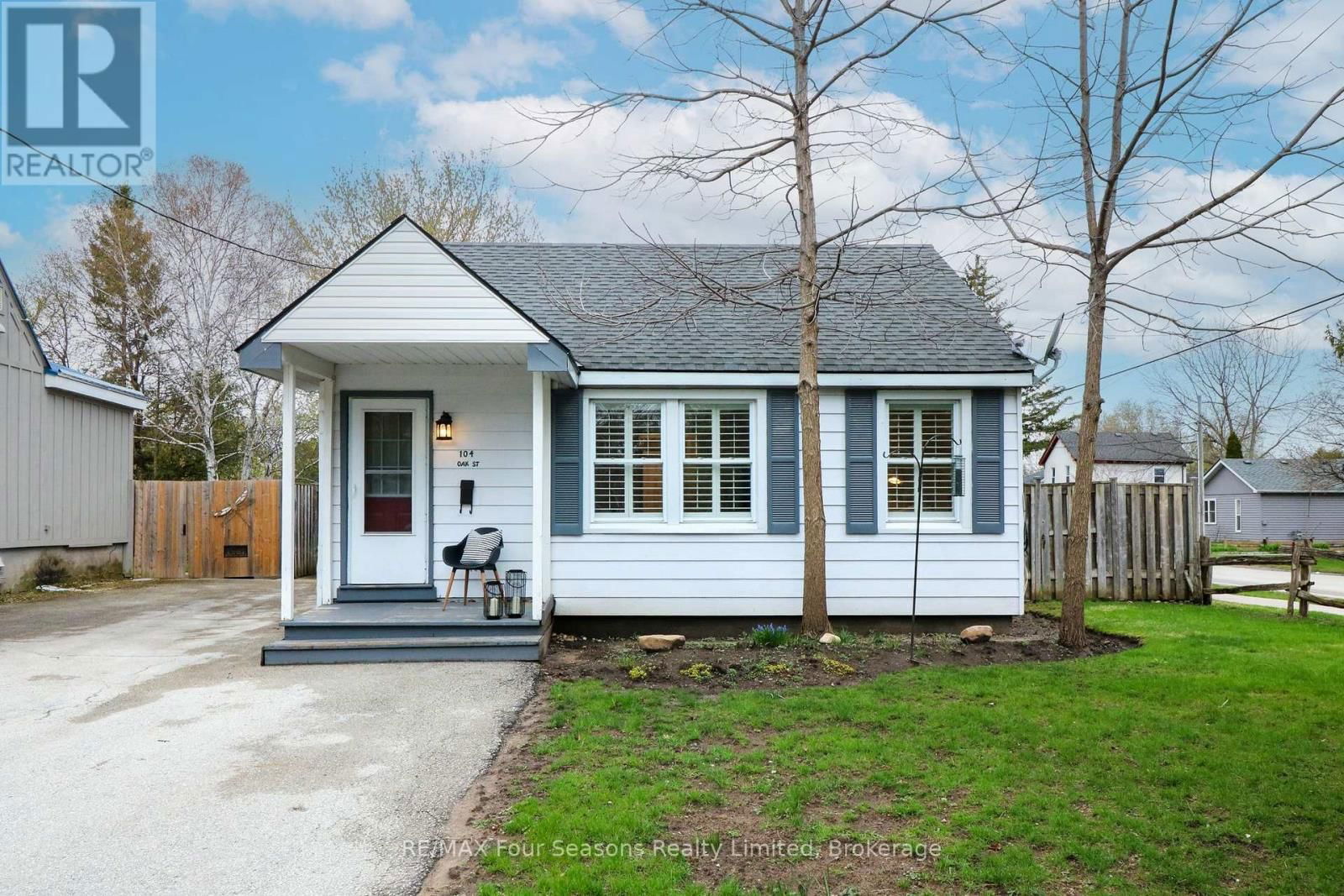 104 OAK STREET Image 1