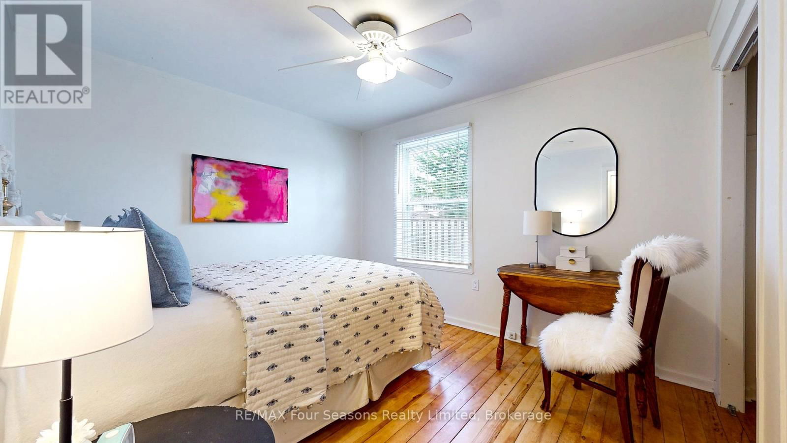 104 OAK STREET Image 17