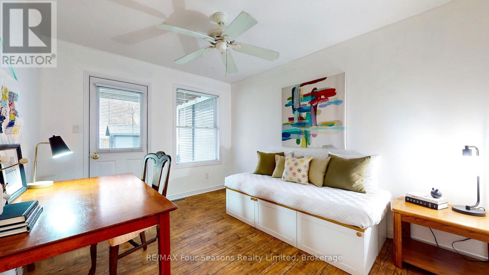 104 OAK STREET Image 21
