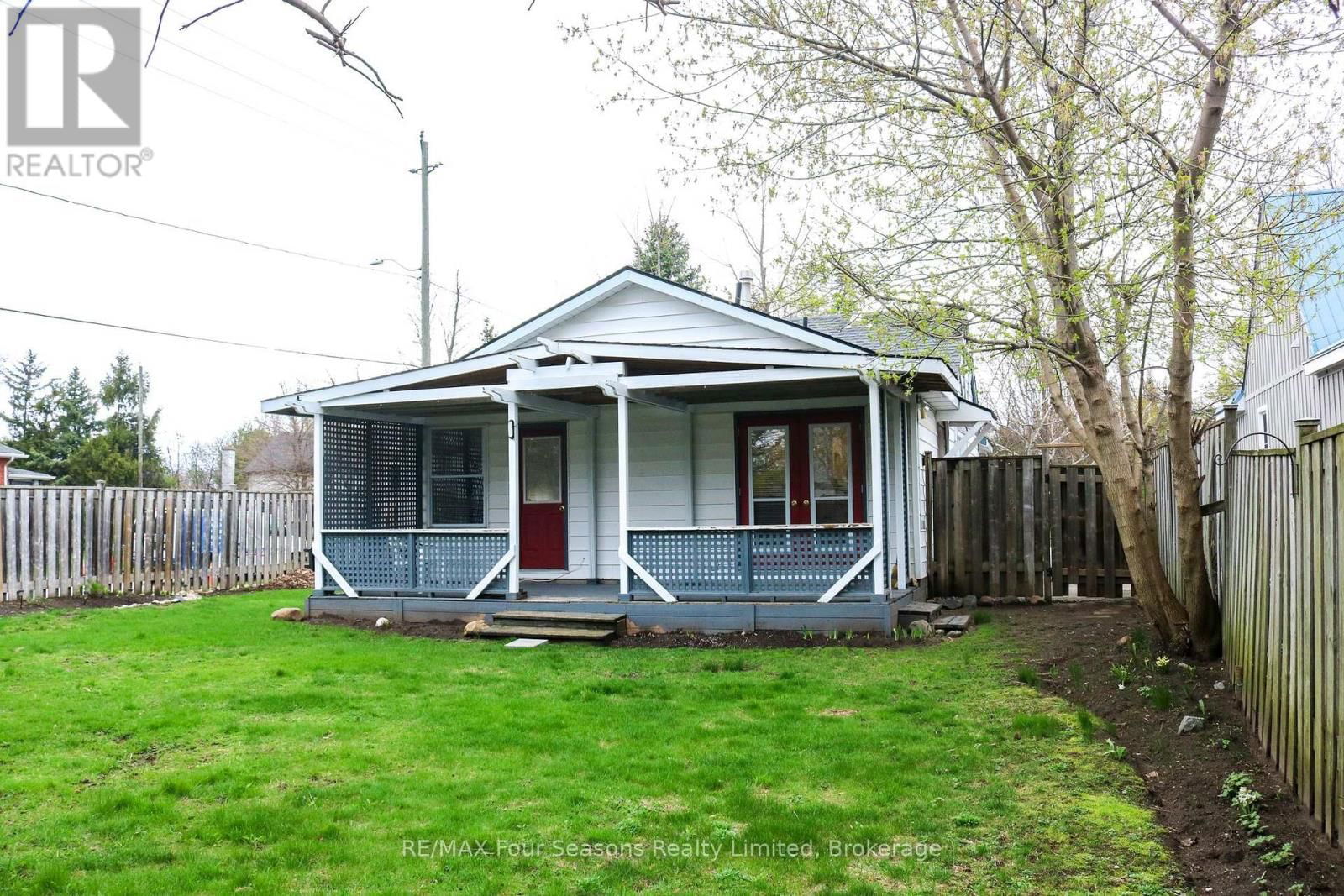 104 OAK STREET Image 25
