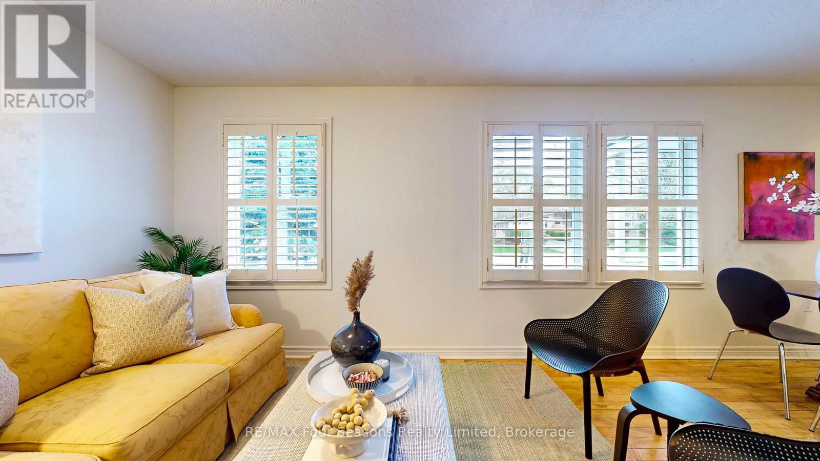104 OAK STREET Image 9